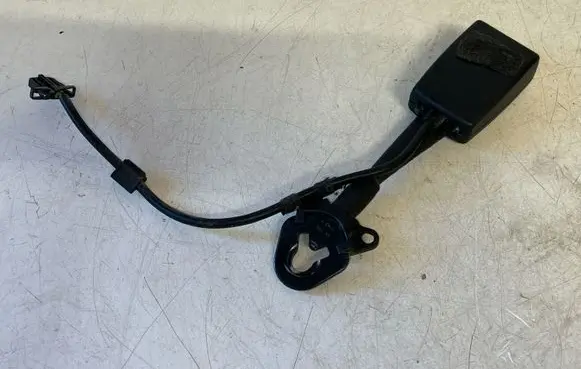 Audi A4 S4 B7 8E 8H Front seatbelt buckle 8E0857755G