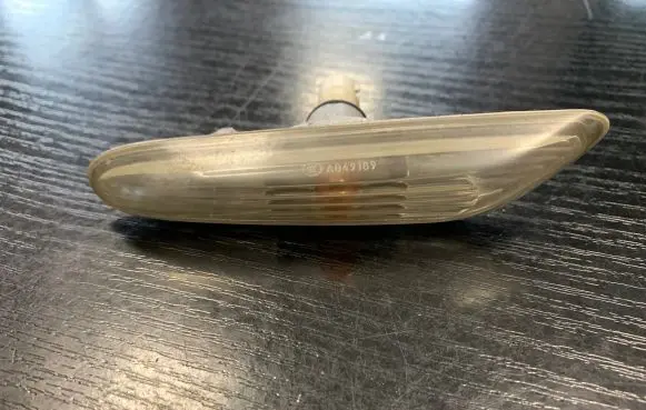 BMW 5 E60 E61 Front fender indicator light 7165742