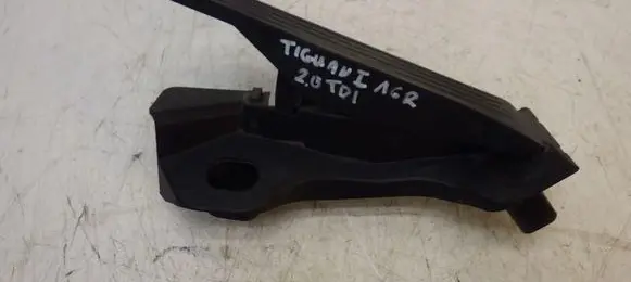 Volkswagen Tiguan Accelerator throttle pedal 1K1723503ATK