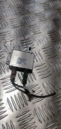 Mercedes-Benz CLS C219 Antenna control unit A2218203789