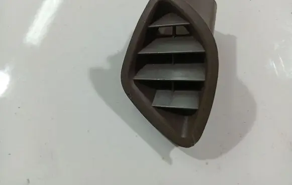 Dash center air vent grill