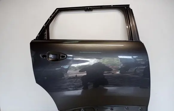 Peugeot 5008 II Rear door