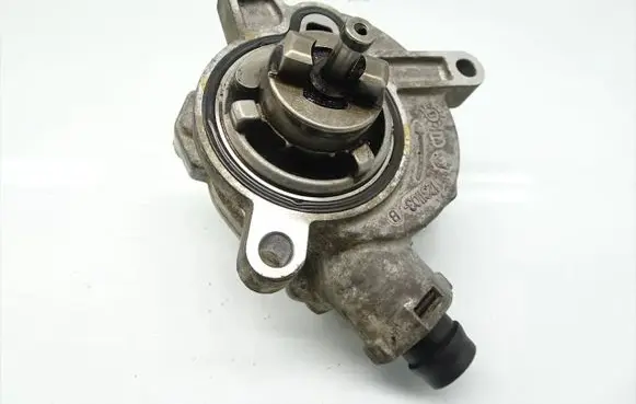 Volvo C30 Vacuum pump 31219463