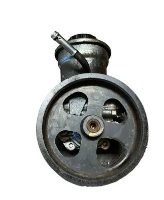 Toyota Corolla Verso AR10 Power steering pump