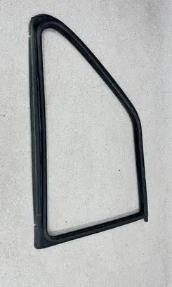 BMW 3 E30 Rear side glass trim 51361888325 1888325