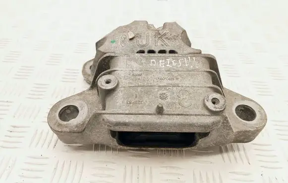 Ford Focus Gearbox mount