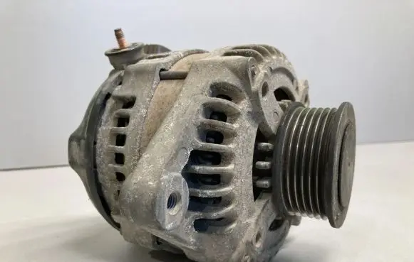 Toyota Corolla E120 E130 Generator/alternator 2706033071 9664219410