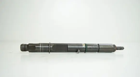 Audi A4 S4 B5 8D Fuel injector 059130201E