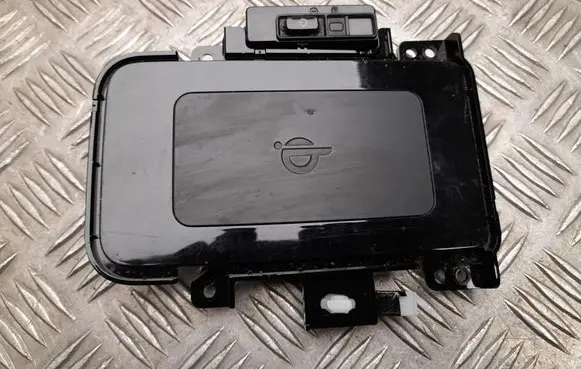 Toyota Prius (XW50) Wireless charging module 861C047030