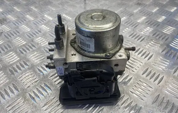 Nissan Juke I F15 ABS Pump 47660BX80E 3824K134