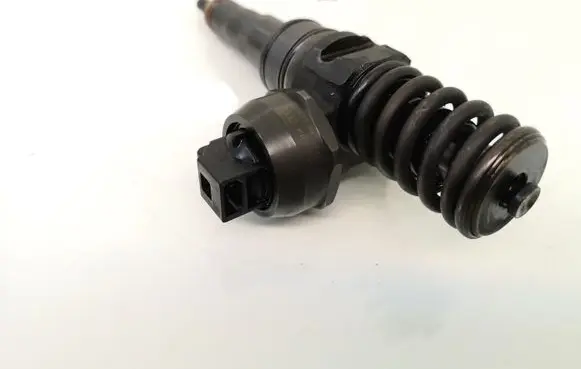 Fuel injector
