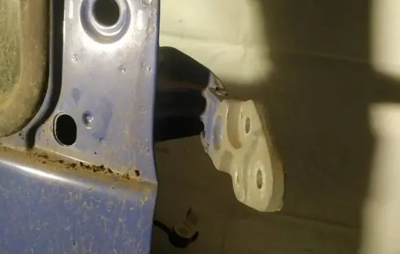 Renault Master II Front door upper hinge