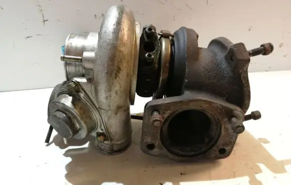 Volvo C70 Turbo 8658098