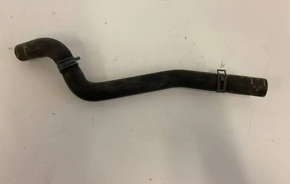 Volkswagen Touareg II Engine coolant pipe/hose 7P0819330A