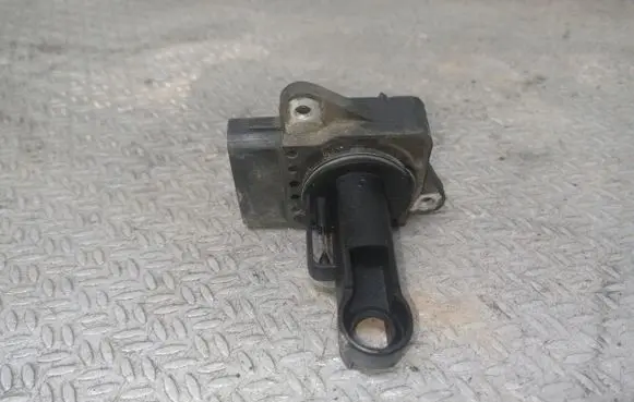 Toyota Auris 150 Mass air flow meter 222040N010 MB1974003070