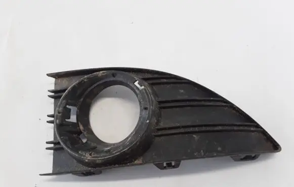 Renault Fluence Front fog light trim/grill