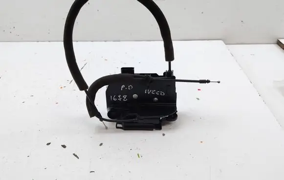 Iveco Daily 6th gen Front door lock 