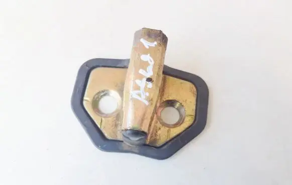 Mitsubishi Carisma Front door lock loop/hook striker 