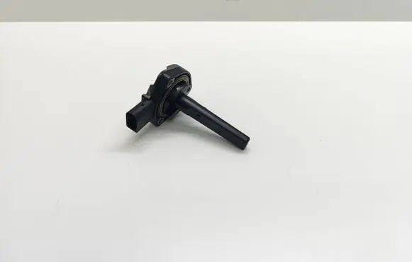 BMW 5 E60 E61 Oil level sensor 00786802