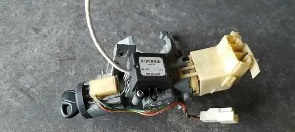 Mazda 323 F Ignition lock BD7F66939