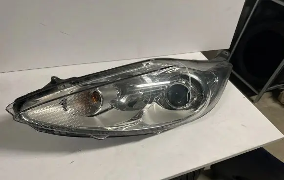 Ford Fiesta Headlight/headlamp 8A6113W030CH A048519 1EL24704505