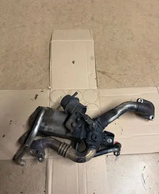 Opel Meriva B EGR valve cooler 98073074 822310007