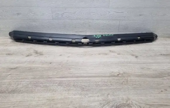 Front bumper mounting bracket