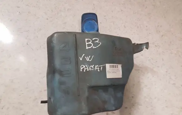 Volkswagen PASSAT B3 Windshield washer fluid reservoir/tank 357955453B