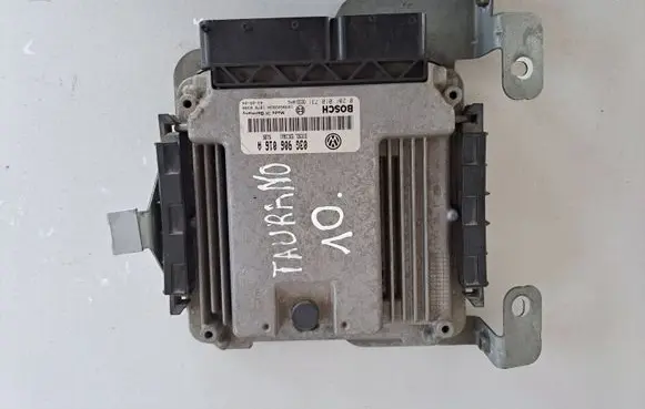 Volkswagen PASSAT B7 Engine control unit/module 03G906016A 0281010731 1039S02834