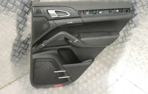 Porsche Cayenne (92A) Rear door card trim 