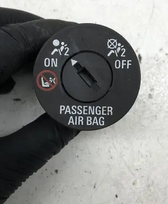 Opel Mokka Passenger airbag on/off switch 13577258