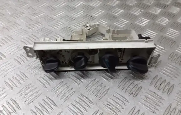 Chrysler PT Cruiser Interior fan control switch 04885336AA