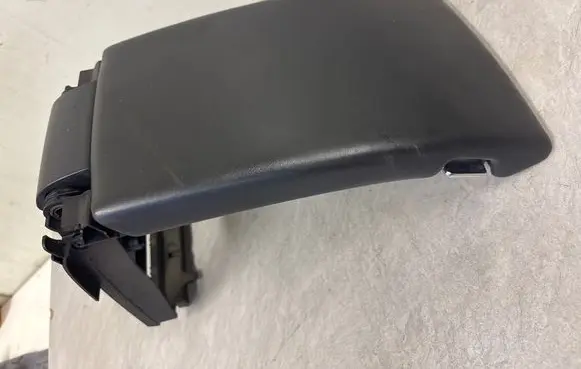 Volvo V70 Armrest 30715142