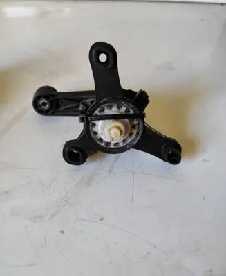 Volkswagen Caddy Front door window winding handle 2K0837581