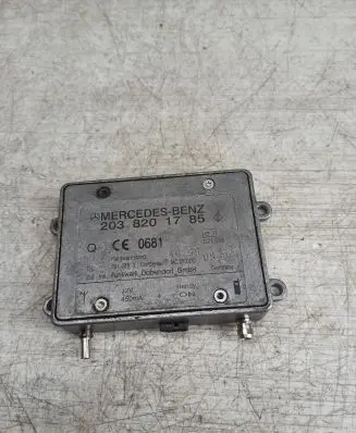 Mercedes-Benz Vaneo W414 Antenna control unit 2038201785 09102113