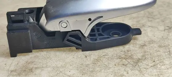 Chrysler 200 Rear door interior handle trim 3038088