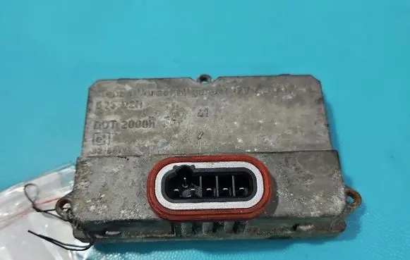 Audi A6 S6 C6 4F Headlight ballast module Xenon 5DV00829000 IMPRK1552362