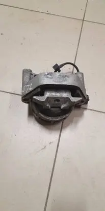 Audi A8 S8 D4 4H Engine mount bracket 4h0199381lc