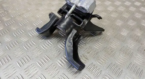 Toyota Prius+ (ZVW40) Engine mount bracket 1230537301