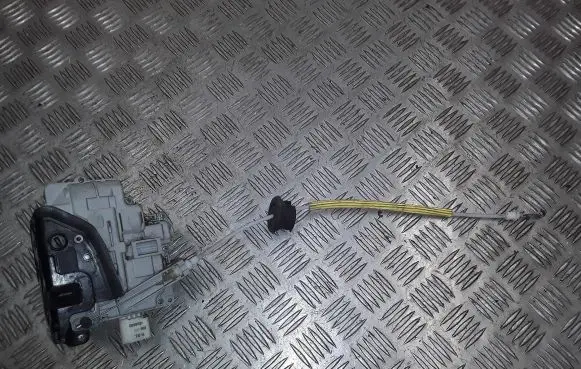 Audi A4 S4 B6 8E 8H Rear door lock 8e0839015aa
