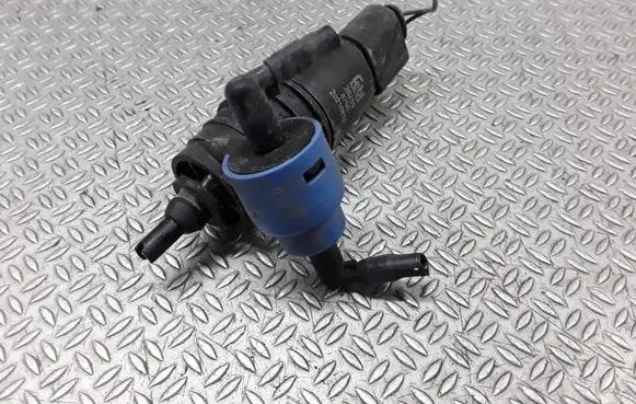 Audi A4 S4 B7 8E 8H Windscreen/windshield washer pump