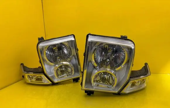 Jeep Commander Headlight/headlamp 55157204AE