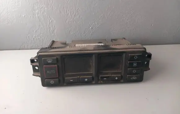 Audi A4 S4 B5 8D Climate control unit 8L0820043B