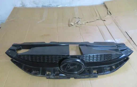 Hyundai ix35 Front bumper upper radiator grill 86351-2Y000