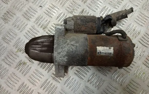 Smart ForFour I Starter motor A0061510401 1810A002 M001T30271
