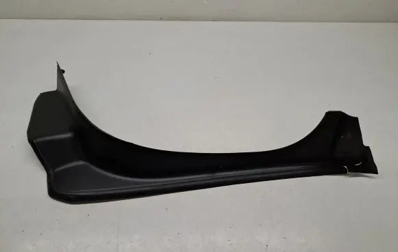 BMW 5 G30 G31 G38 Rear/tail light trim molding 7400596 51497400596