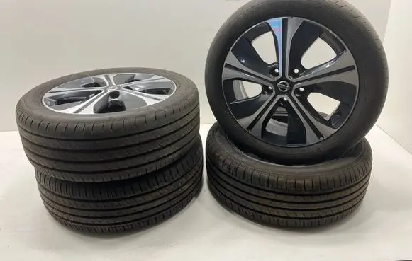 Nissan Leaf II (ZE1) R17 alloy rim N86701