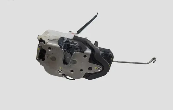 Opel Zafira C Front door lock 13579523