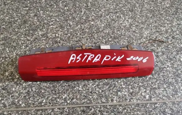 Opel Zafira B Third/center stoplight 13211587
