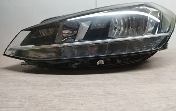Volkswagen Golf VII Headlight/headlamp 5G1941005D 1EB01306601